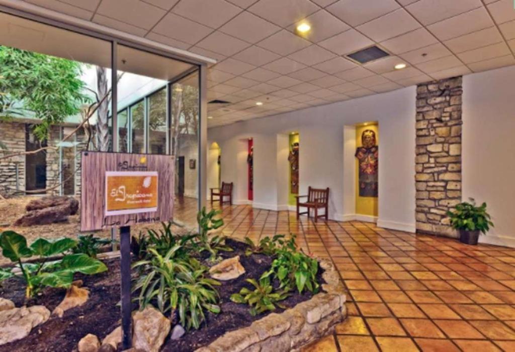 El Tropicano Riverwalk San Antonio Exterior photo