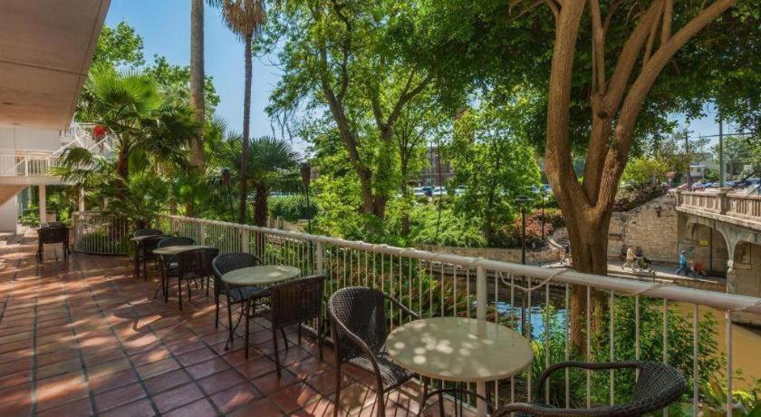 El Tropicano Riverwalk San Antonio Exterior photo